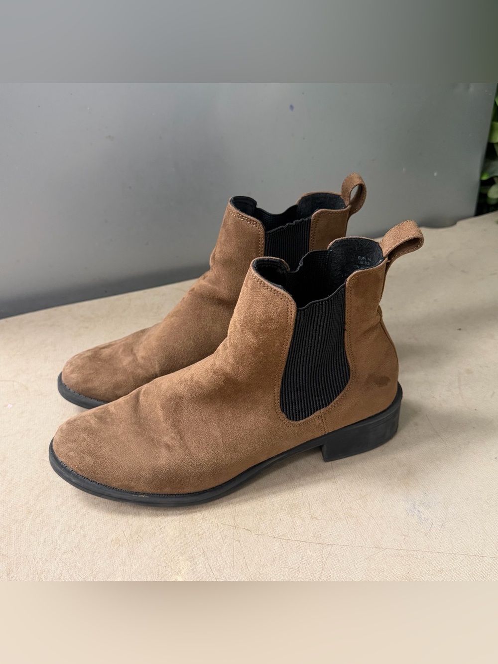 Woman Brown Boots Size EU 40